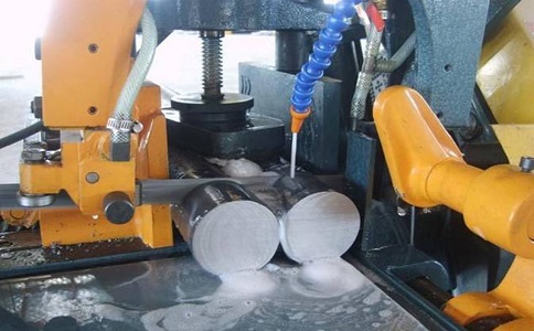 东西湖卧式带锯床的送料方式有哪几种？